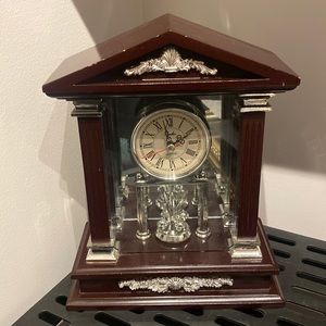 Vintage Studio Silversmiths Clock, Quartz Mantel Table Clock